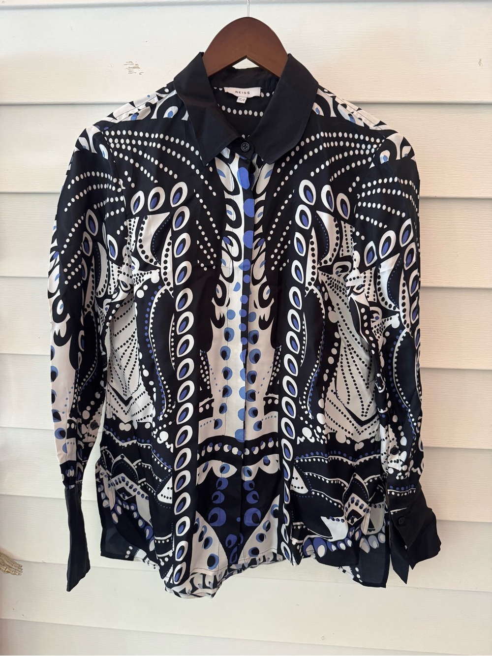 Reiss women’s ’ Black & White Abstract Print Button-Up Shirt blouse